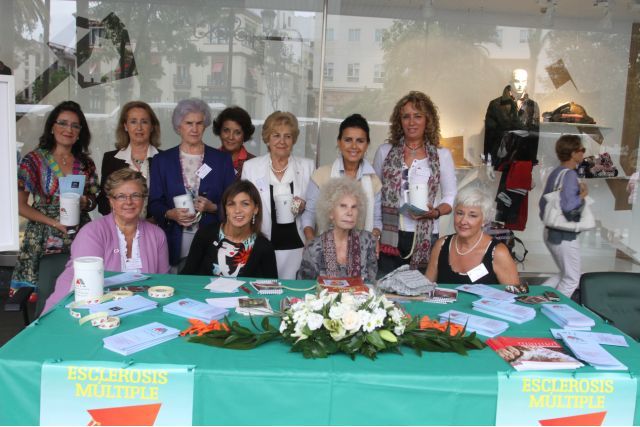 Cuestación anual 2010 - (con las voluntarias) Cuestación anual 2010 - (con las voluntarias)
