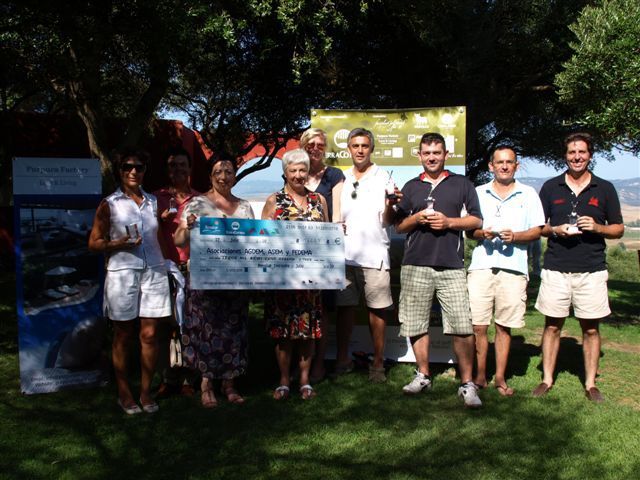 Agueda Alonso Sánchez, Valerie Devos y a la derecha Margarita Heras Barb y los ganadores Agueda Alonso Sánchez, Valerie Devos y a la derecha Margarita Heras Barb y los ganadores