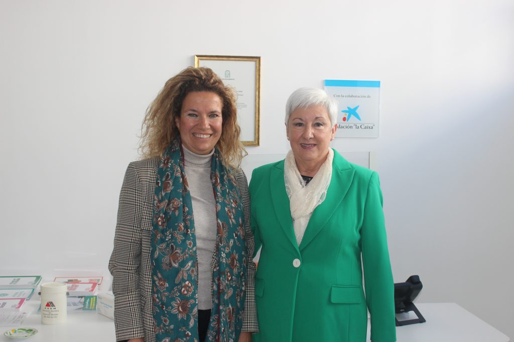 foto de Doña Yolanda López de Fundación la Caixa y Águeda Alonso, Presidenta de ASEM